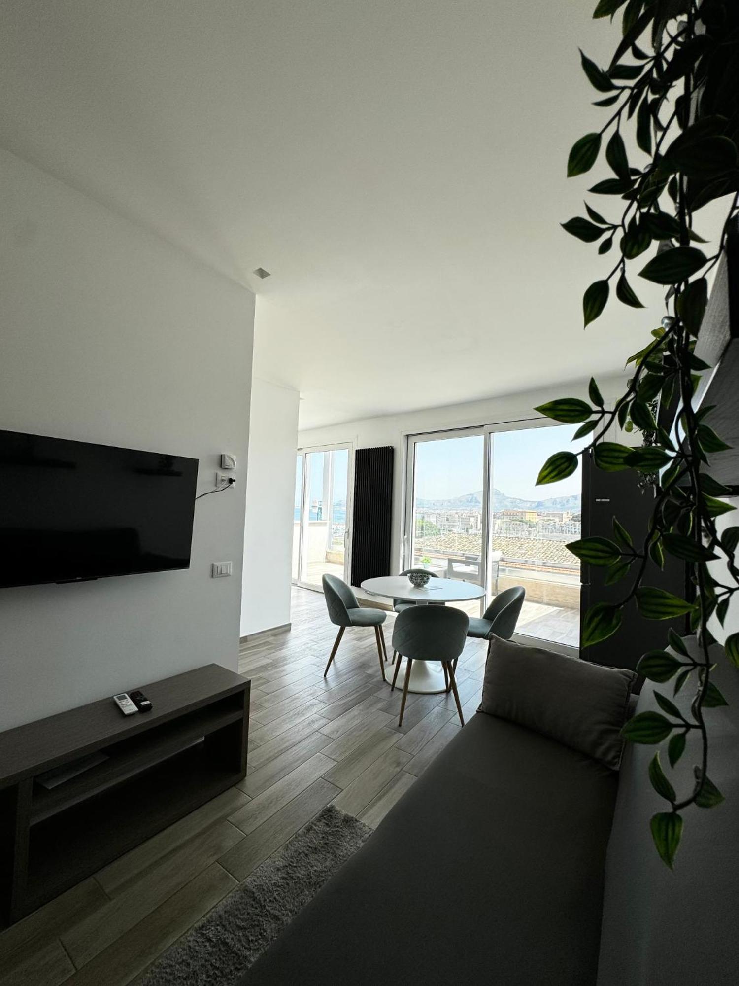 Palermo Inn Marina Exclusive View エクステリア 写真